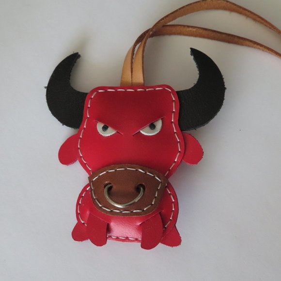 Cool Leather Bull Key Ring Key Fob Bag Charm - Picture 7 of 12